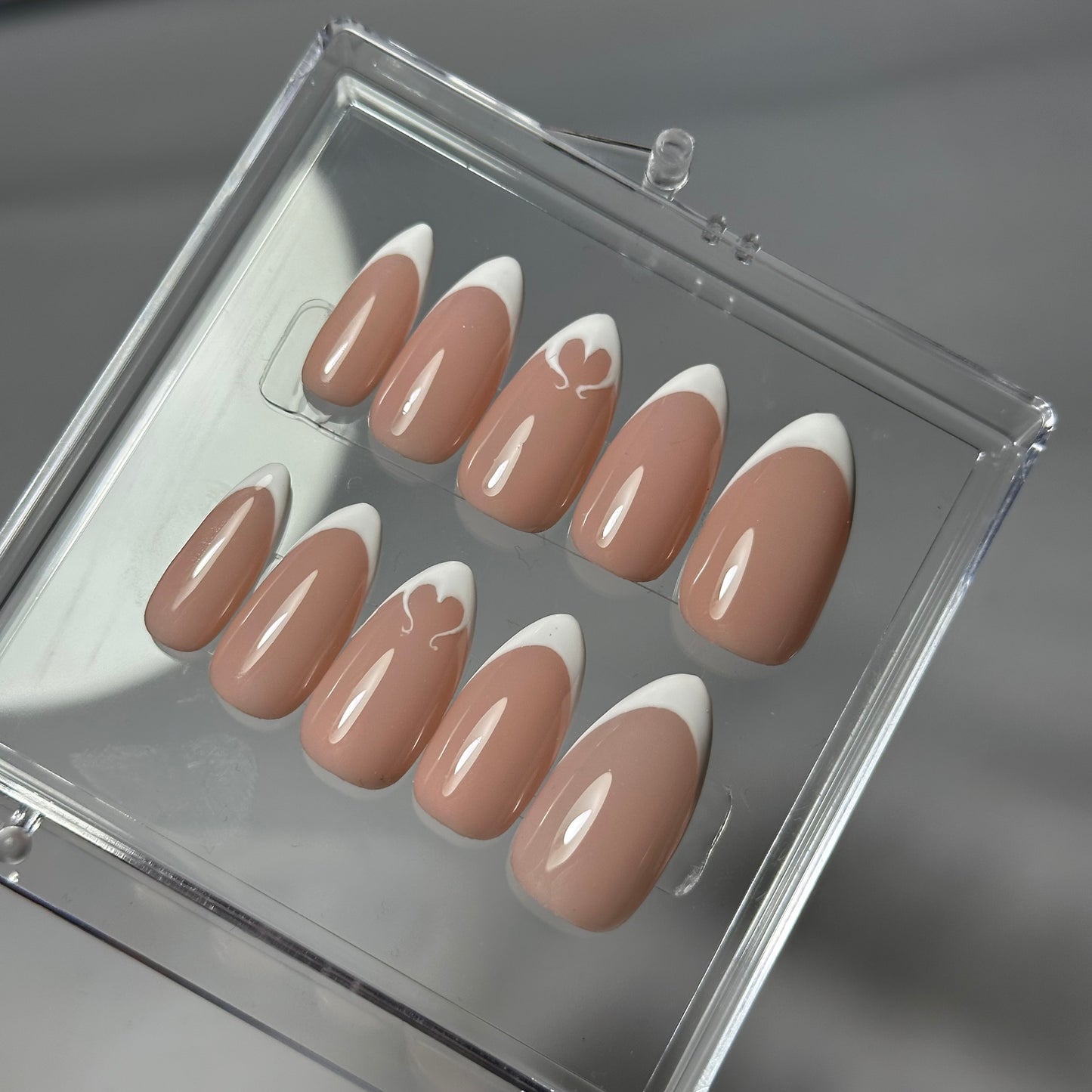 Aurora Press On Nails
